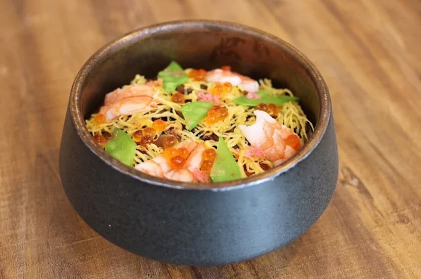 料理：ランチにおすすめなてまごころのリーズナブルなちらし寿司
