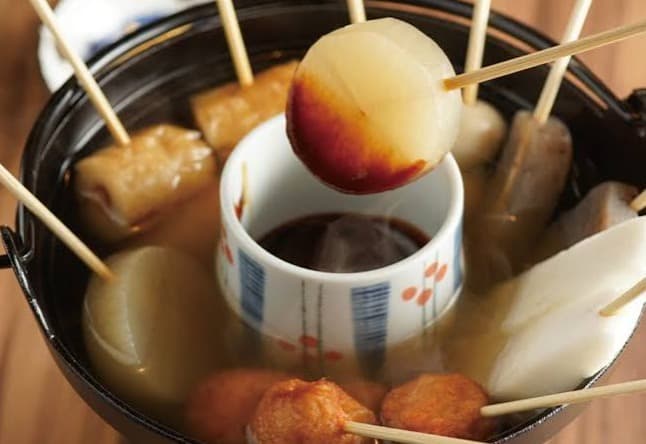 特製出汁がじっくり染み込んだ、心まで温まる「ばんや」名物の熱々おでん