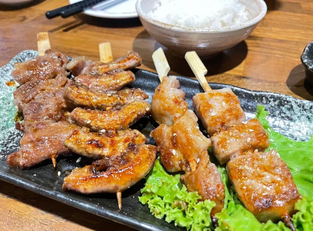 「しゃかりき432"」自慢の串焼き盛り合わせ