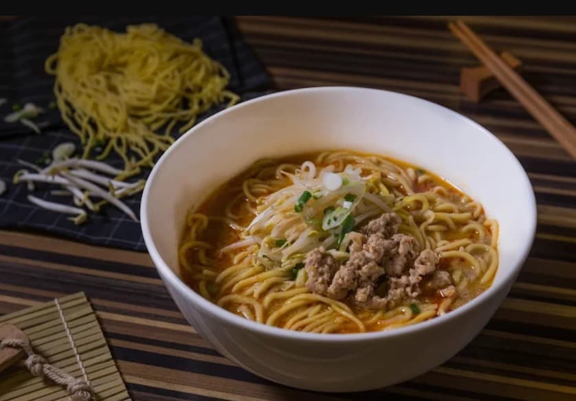 料理：濃厚な胡麻のコクを味わえる担々麺の担々麺
