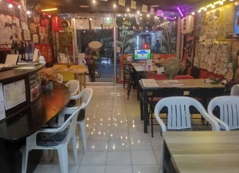 IZAKAYA ひまわり２号店の店内