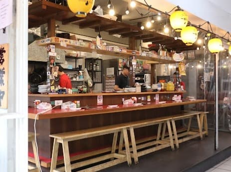 博多屋台 バリバリ亭の店内