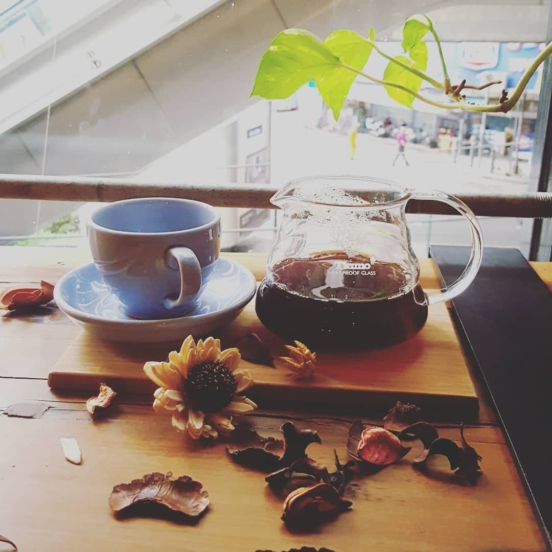 Tt Caféのハンドドリップコーヒーと落ち着いたカフェ空間