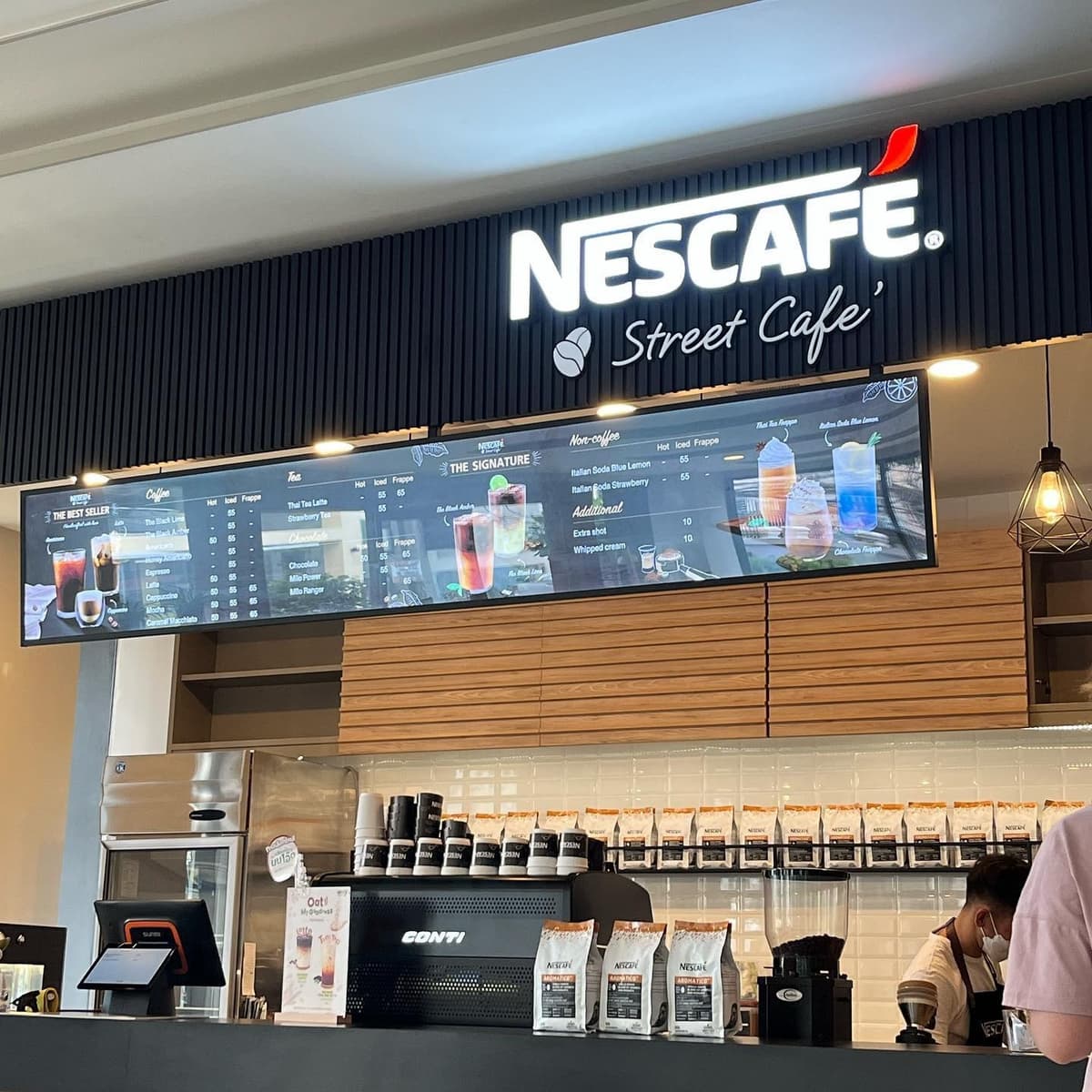 Nescafe Street Cafe Thonglor