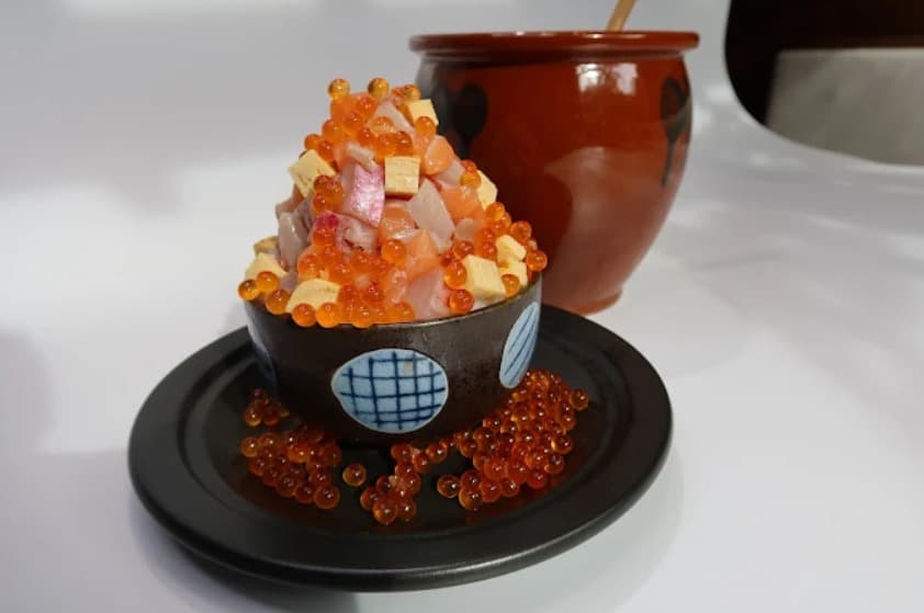 料理:溢れんばかりのHokkaido Restaurant Genshiyakiのいくら丼
