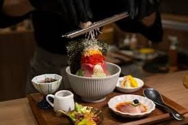 料理:豪華な海鮮が特徴のOn roll nori – Ekkamai Cornerのメニュー