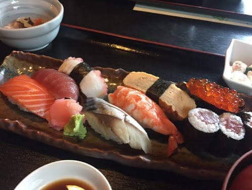 料理:気軽に寿司を楽しめる茶々庵のメニュー
