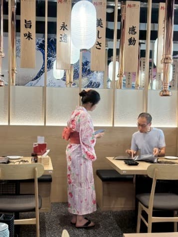 ゆったり食事が楽しめるMotto Yakiniku Thailand店内