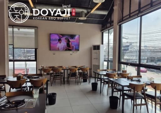 グループ利用しやすいDoyajiの店内