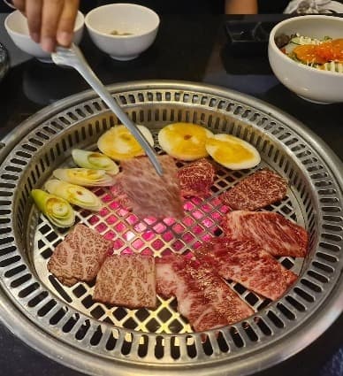 KQ Yakiniku Sushi On-Nutの焼肉メニュー