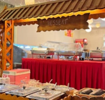 Kin Aroi Buffet Moo Krathaのデザートビュッフェコーナー