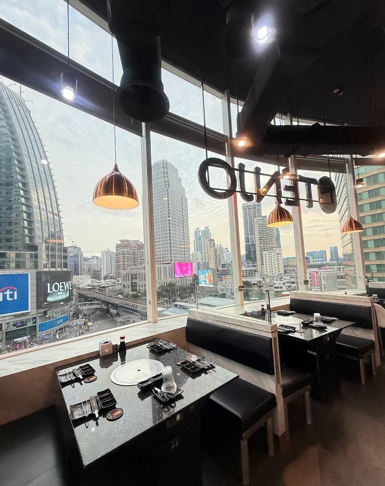 Tenjo Sushi & Yakiniku BBQ Premium Buffetの内装