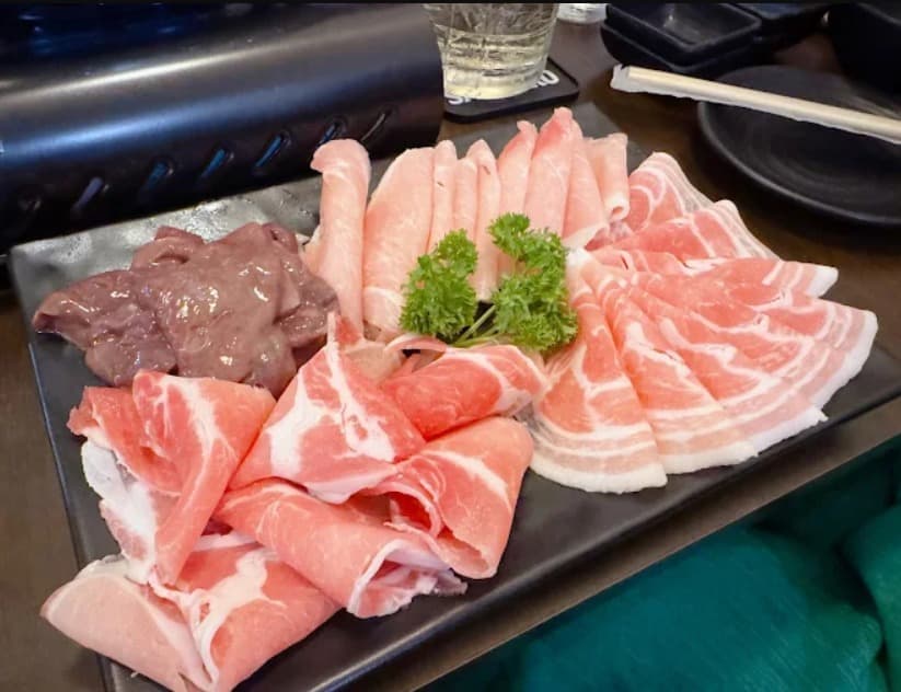 料理:さまざまな部位を味わえるJing Jing Shabu Shabuの肉