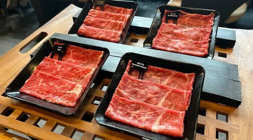 料理:美しく細やかなサシが入ったMo-Mo-Paradise Gold Emporiumの牛肉