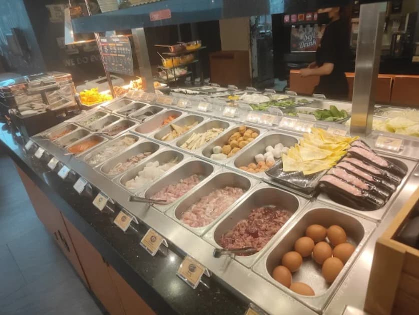 店内:種類豊富なYou & I Premium Suki Buffet The Emquartierのサラダバー