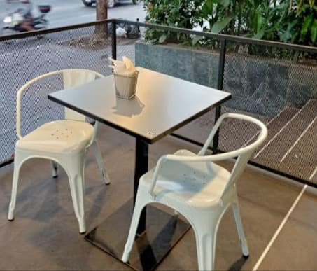 SEOULCHON オンヌット34のテラステーブル席