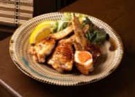 香ばしい香りが食欲をそそる、朔自慢の炙り料理