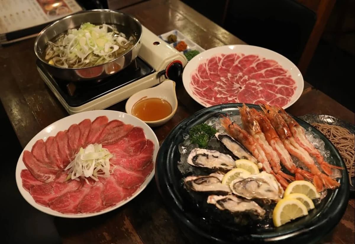 LABURI Shabu Izakaya Bangkokの食事