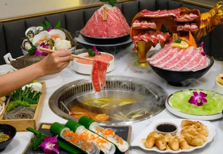 Kunshine Hotpot Buffetの料理各種