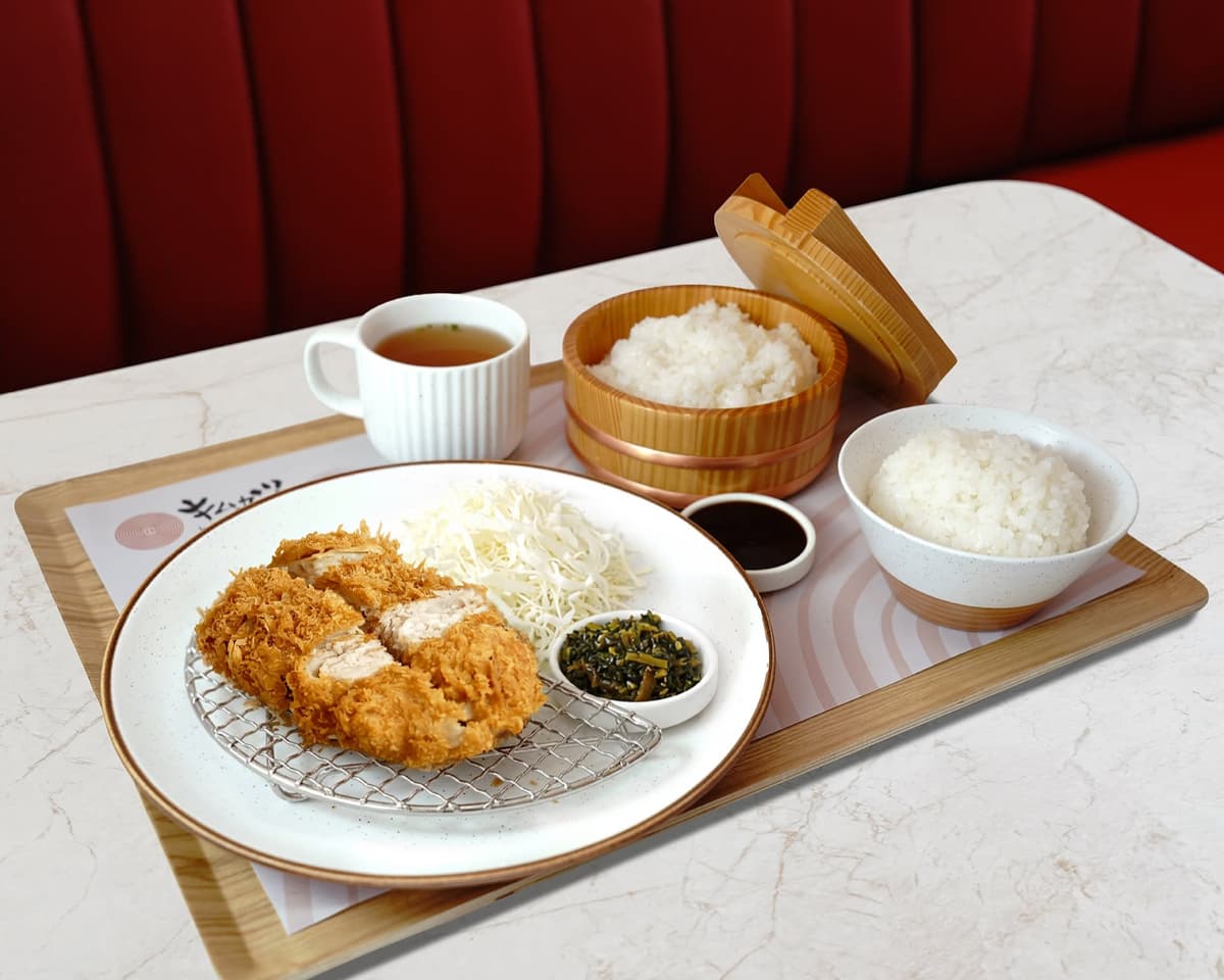 ミルフィーユとんかつ定食(ご飯・キャベツ・味噌汁付き)