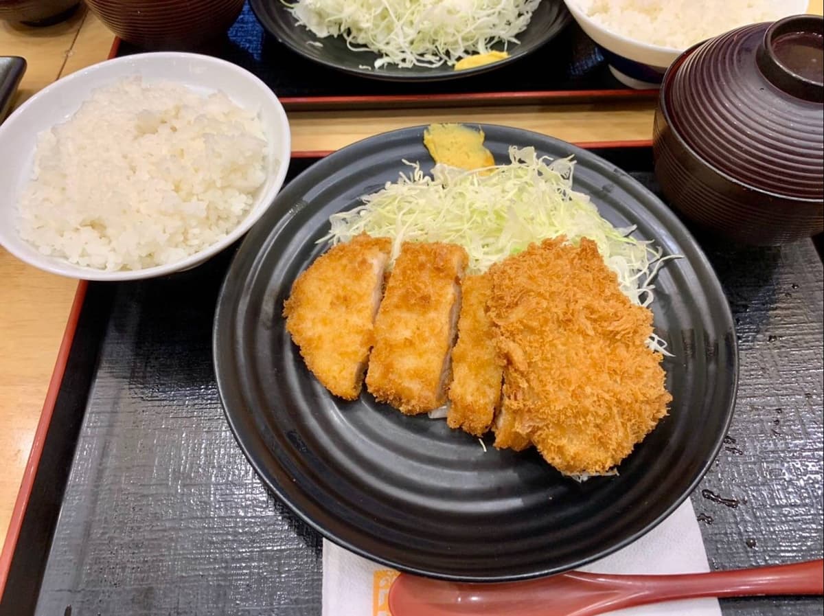かつや Terminal 21 Asok店の食事