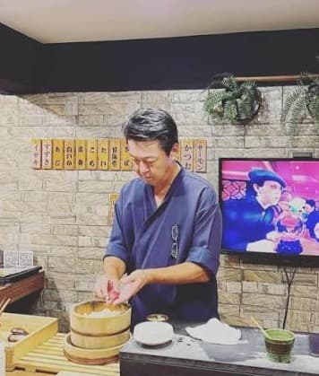 職人の手仕事を間近に見ながら本格和食を味わえる「陣 カジュアルレストラン」