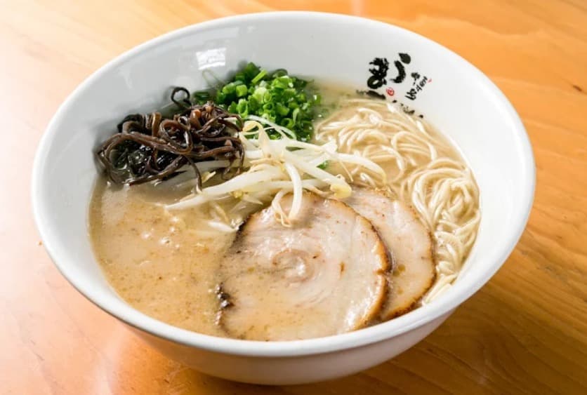料理:炊き上げた豚骨スープの味わいが良いUMA UMA 博多うま馬-Sukhumvit 39のうま馬ラーメン白