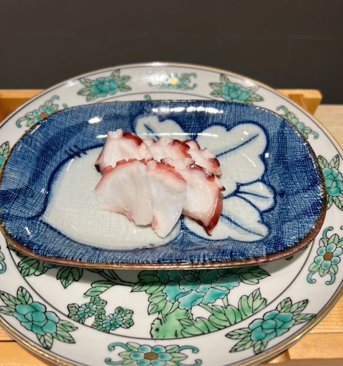 割烹夢のおまかせコースで提供されるタコの一品料理