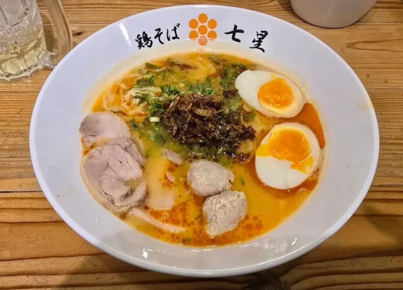 料理:じっくり炊き上げた濃厚スープのNanase Ramen Phrom Phong 七星ラーメン プロンポン店のラーメン