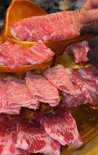 「しゃぶよろこぶ」では最高品質の肉を存分に堪能できます