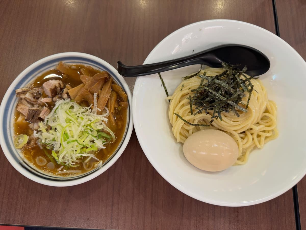 味玉付き濃厚魚介つけ麺(Taishoken Ramen バンコク)
