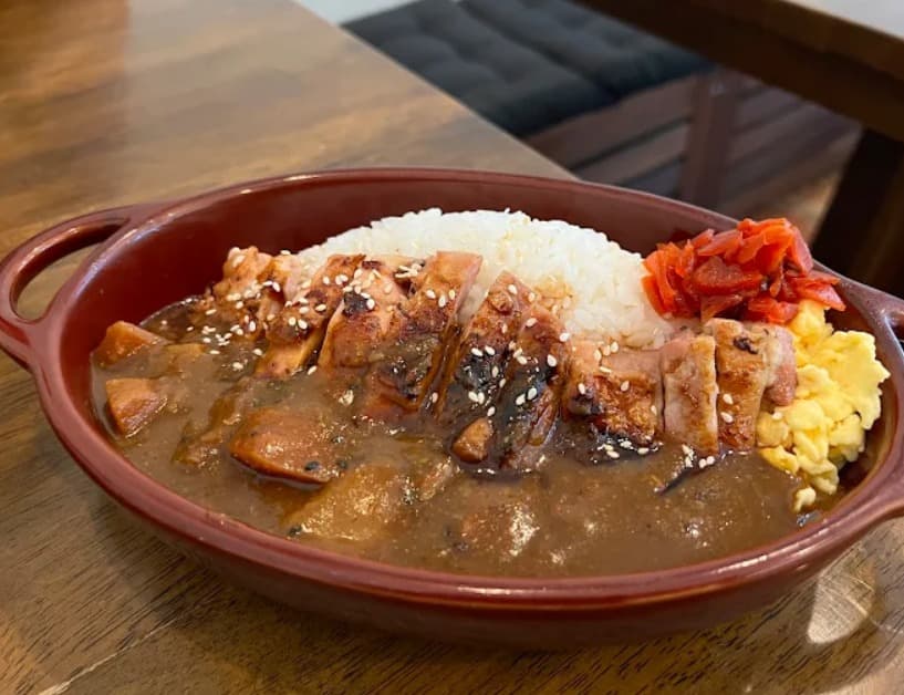料理:トッピングが選べるKANPAI TEPPANYAKIのカレーライス