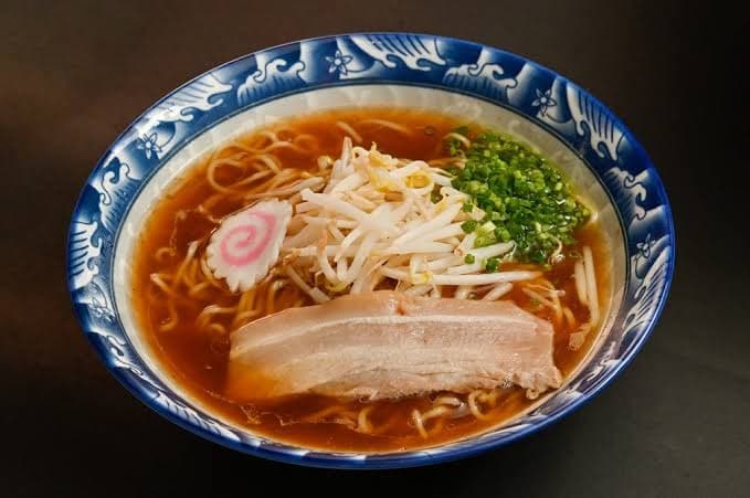 Japanese Ramen Izakaya ICHIKARA Thonglorの昔ながらの醤油ラーメン
