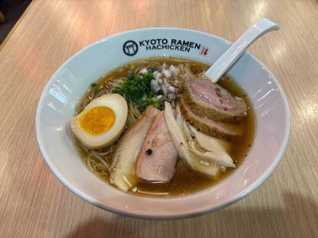 Hachicken Ramenの醤油ラーメン