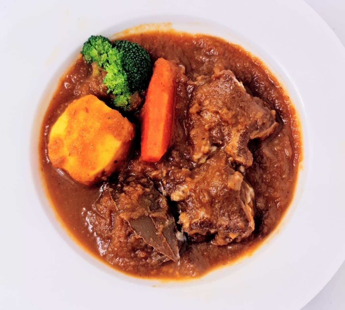 牛肉の赤ワイン煮込み|Yoshoku NIIGATAの定番洋食