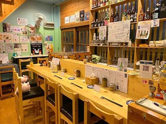 おでん青葉のカウンター席