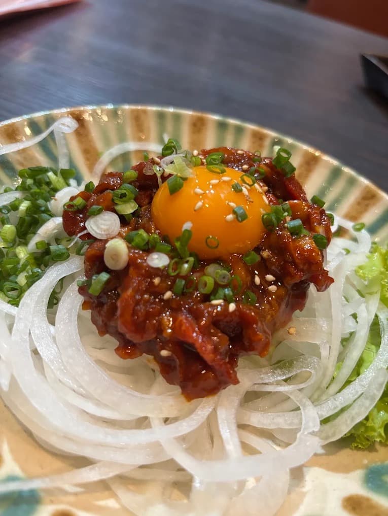 居酒屋兄貴のユッケ風肉料理