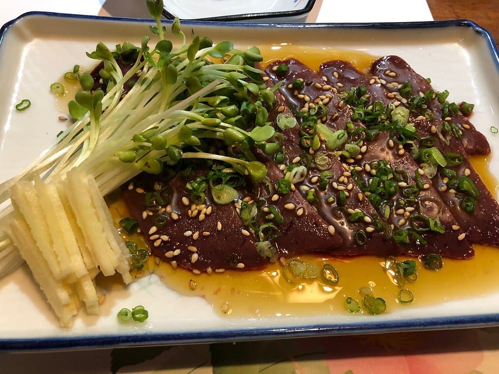 レバー刺しのごま油和え