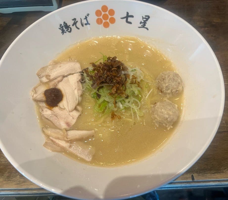 鶏そば七星ラーメン アソーク店の看板メニューの七星鶏そば