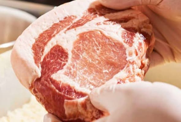 「とんかつ檍」の美味しさの秘密、高品質な豚肉