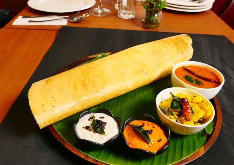 料理:薄く焼いた生地とカレーを楽しむIndian Essence Art Cuisineのドーサ