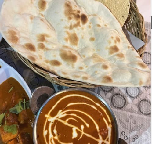 OM GANESH INDIAN RESTAURANT 1997のカレー・ナン