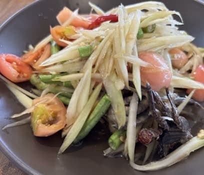 Mae Sinuan Isaan food and seafoodのサラダ