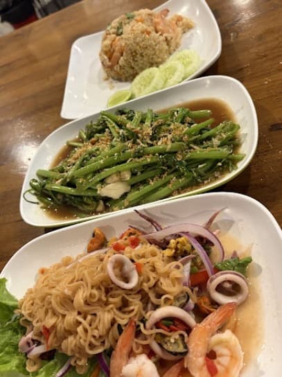 Mae Sinuan Isaan food and seafoodのシーフード料理