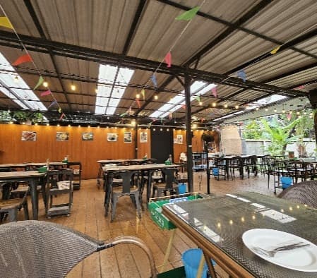 Lao Garden店内席