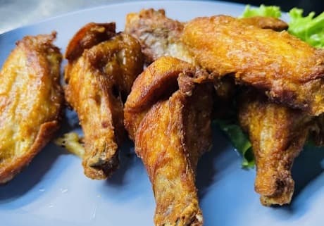 ソー・ラープペット・ロイエットのチキン