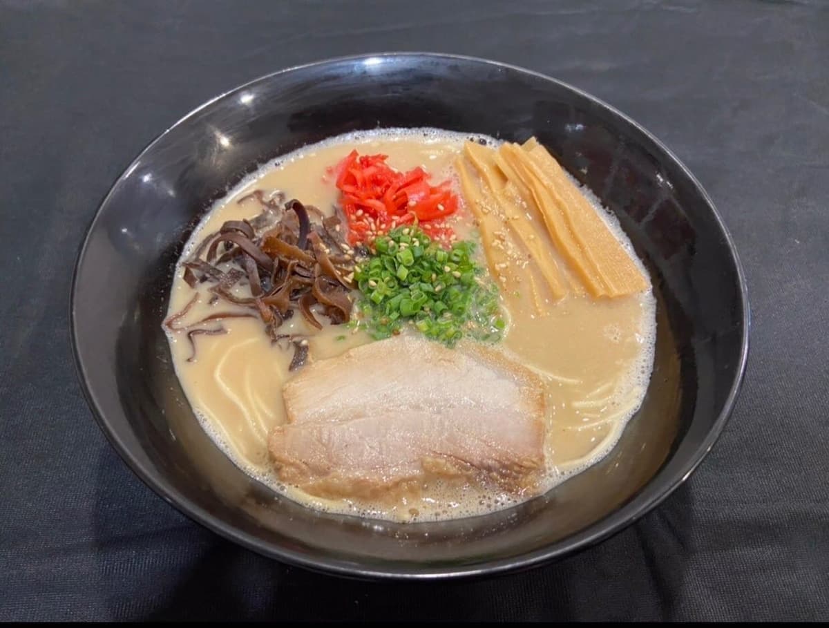SOBA NOJIANの豚骨ラーメン