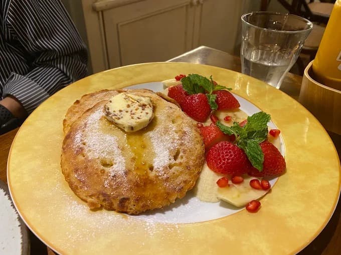 Tiny Cup Cafeのベリーパンケーキ