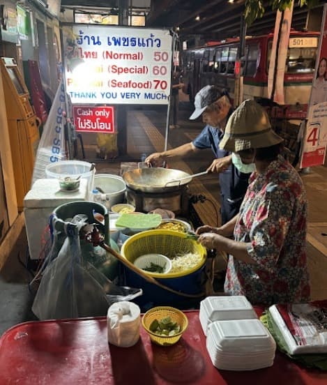 ペットケーオ・パッタイの料理カウンター