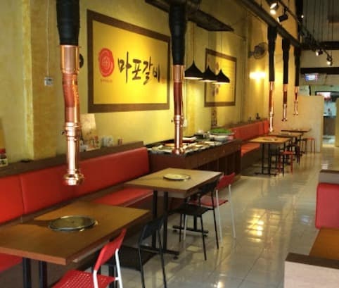 マッポカルビの店内